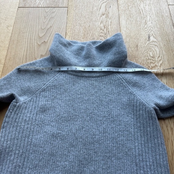 VINCE GREY SWEATER WITH SIDE ZIPPER CASHMERE & WOOL BLEND - Picture 14 of 15